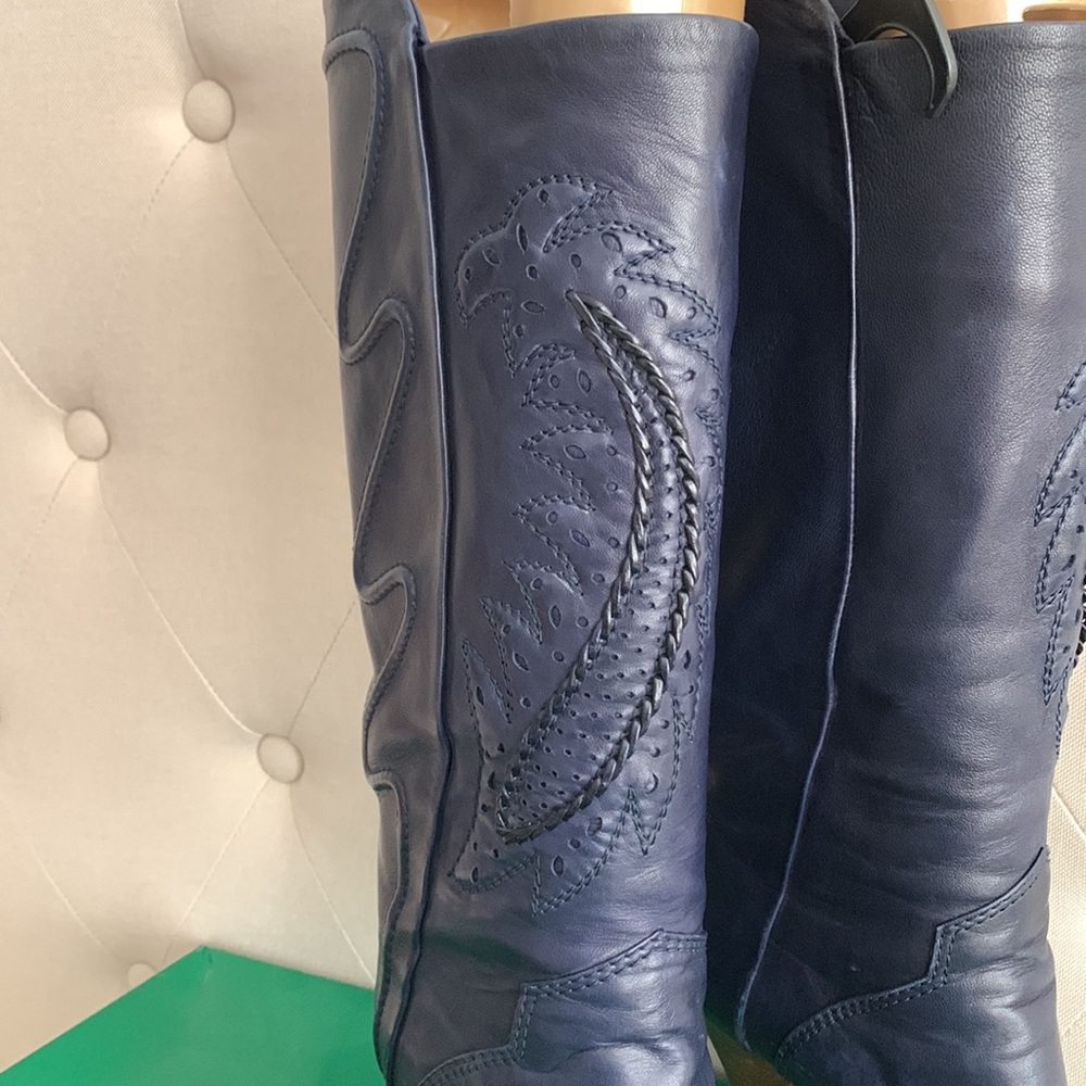 Navy blue western style heeled boots - Picture 2 of 9